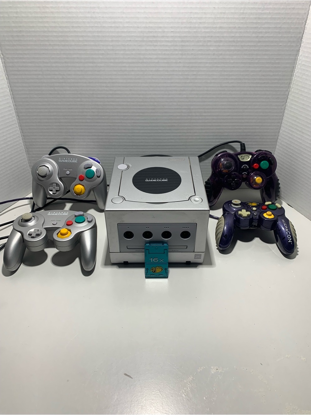 Game Cube Platinum - 4x Controllers - 16x Memory Card - Game Lot